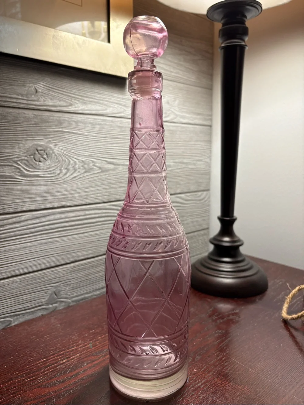 Vintage -style Pink Glass Decanter-diamond geometric pattern w/ glass stopper